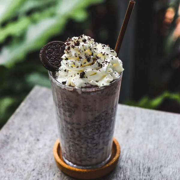 Frappé Oreo con crema